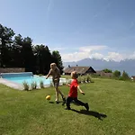 Montreux Holiday Home * Montreux