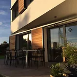 Montreux Holiday Home Ferienhaus