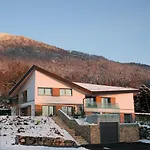 Montreux Holiday Home * Montreux
