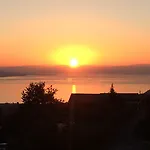 Montreux Holiday Home Ferienhaus