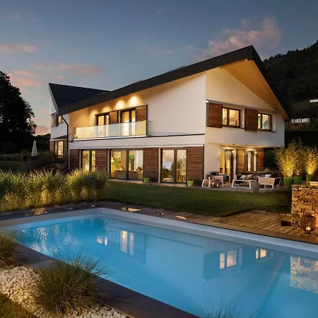 Montreux Holiday Home Сasa de vacaciones Montreux