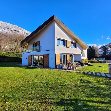 Montreux Holiday Home