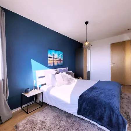 Сasa de vacaciones Montreux Holiday Home