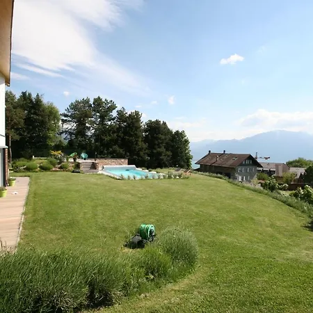 Montreux Holiday Home * Montreux