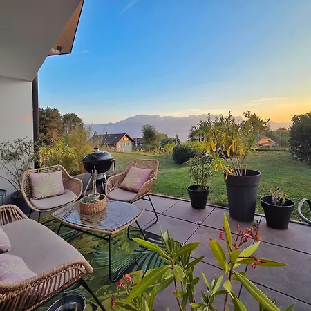 Ferienhaus Montreux Holiday Home *