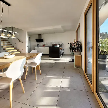 Montreux Holiday Home *