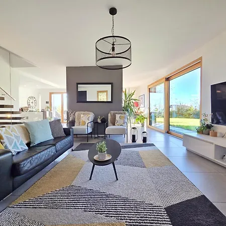 蒙特勒旅馆 * 蒙特勒