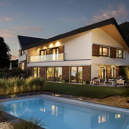 Montreux Holiday Home Vakantiehuis