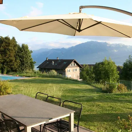 Dom wakacyjny Montreux Holiday Home
