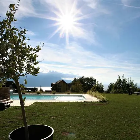 Сasa de vacaciones Montreux Holiday Home