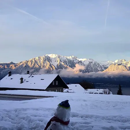 Сasa de vacaciones Montreux Holiday Home