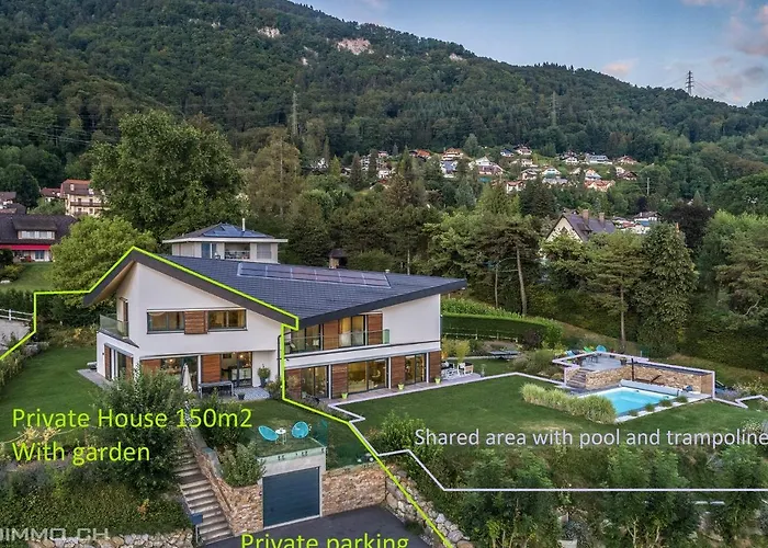 Prázdninový dům Montreux Holiday Home *