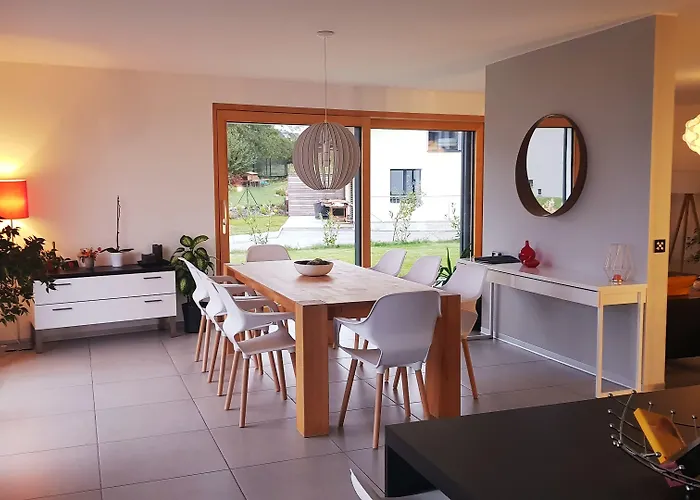 Дом отдыха Montreux Holiday Home