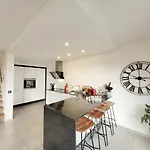 Nyaraló Montreux Holiday Home