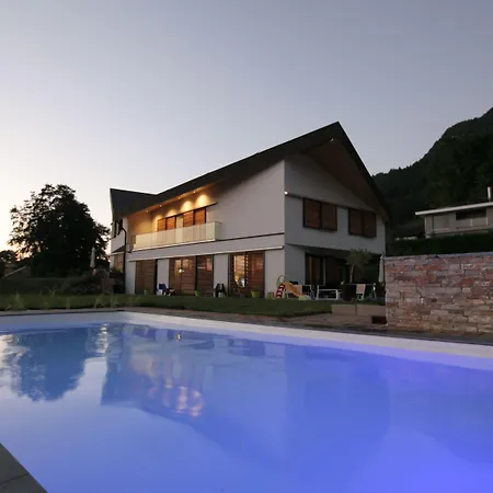 Montreux Holiday Home *