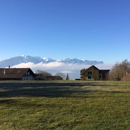 펜션 Montreux Holiday Home 몽트뢰