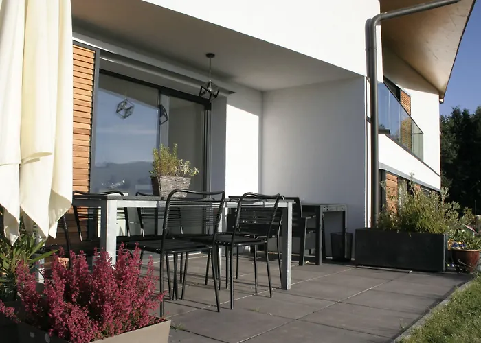 Montreux Holiday Home Ferienhaus Montreux