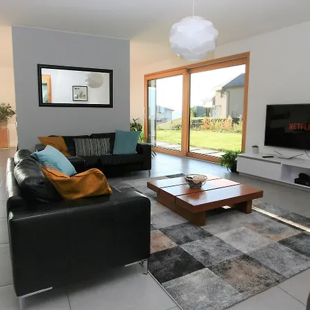 別荘 Montreux Holiday Home