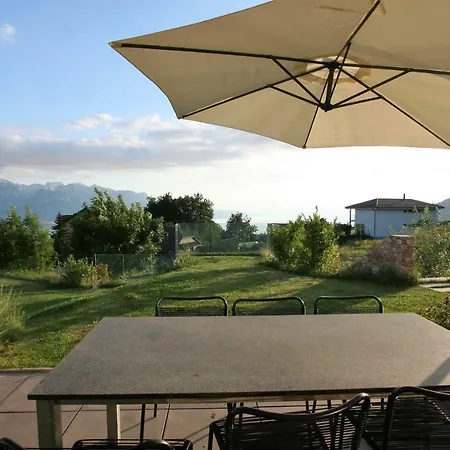 Semesterbostad Montreux Holiday Home *