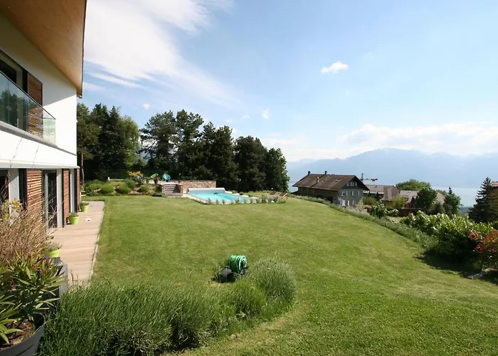 Montreux Holiday Home * Montreux