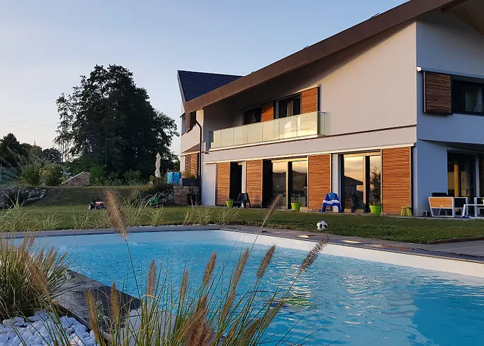 Dom wakacyjny Montreux Holiday Home